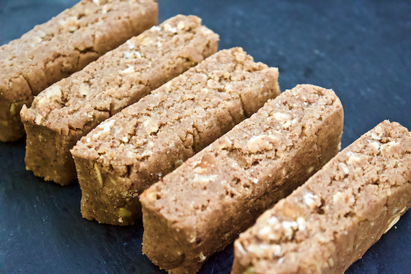 No-Bake Banana Nut Protein Bars | No-bake protein bars filled with the flavor of banana bread. These banana nut protein bars are vegan, gluten-free, no added sugar, and SO easy to make. These bars will be your new favorite snack.
