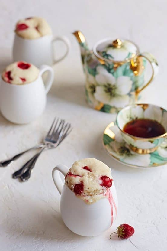 Strawberry Shortcake in a Mug | Healthy Helper @Healthy_Helper
