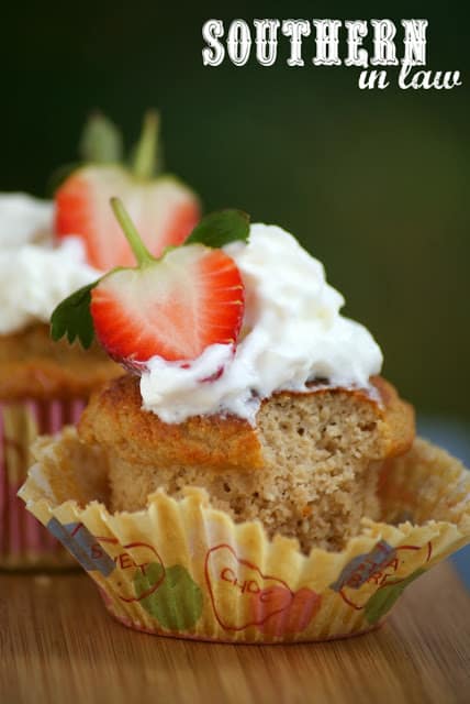 Healthy Strawberry Shortcake Cupcakes | Healthy Helper @Healthy_Helper