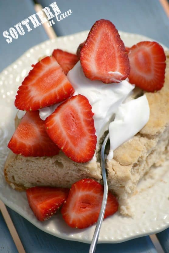 Strawberry Shortcake Breakfast Bake | Healthy Helper @Healthy_Helper