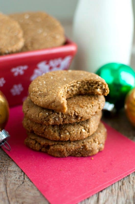 25 Healthy Holiday Cookies | Healthy Helper @Healthy_Helper A roundup of the most delicious (and most NUTRITIOUS) cookies for the holiday season! Everything from classics to new fun favorites...you'll find a cookie recipe that your family will love this season!
