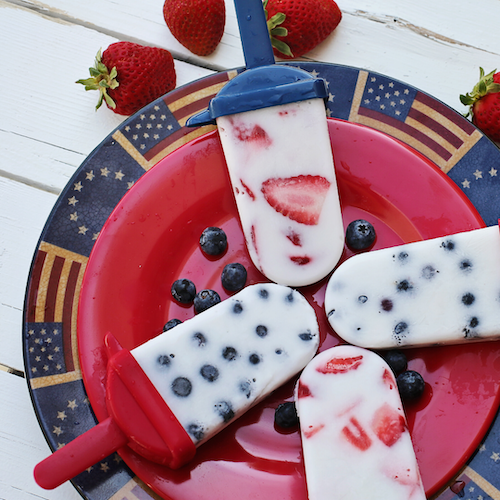 The Ultimate Red, White, and Blue Recipe Round Up for the Fourth of July | The ultimate patriotic recipe roundup for the Fourth of July! Celebrate our nation with this list of red, white, and blue recipes from around the web. All healthy, delicious, and incredibly festive!