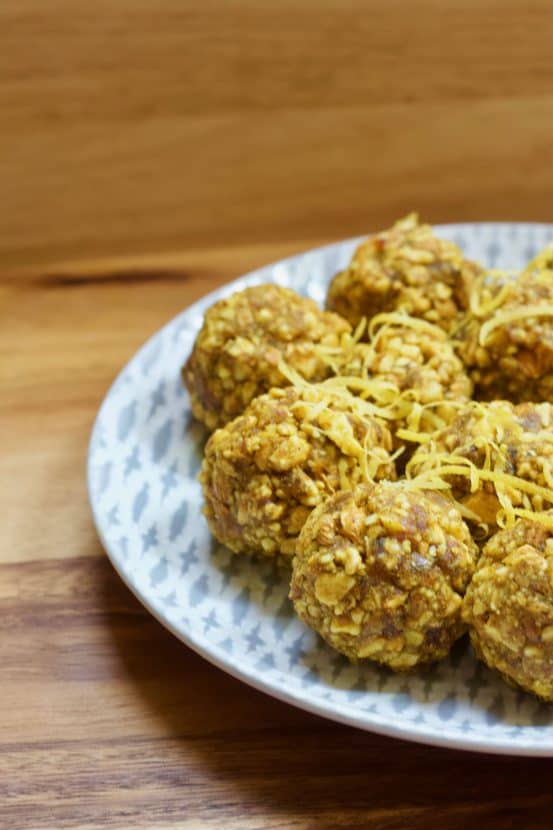 Lemon Ginger Turmeric Energy Bites | Healthy Helper Sweetly spiced raw energy bites with the fresh flavor of lemon and the inflammation fighting power of turmeric. Vegan, gluten-free, and so easy to make, these bites will be your new favorite way to fuel your day. 