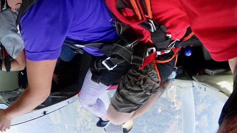 Skydiving 101: My First Jump | Healthy Helper A recap of my first experience with SKYDIVING! Thoughts and feelings leading up to the jump, what I was thinking during, and how I felt immediately after. Plus answering the question, "would I jump again?".