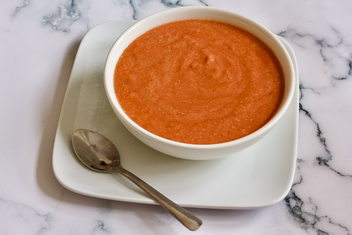 10 Minute Better Than Campbell's Tomato Soup | The BEST homemade tomato soup you'll ever have! This copycat Campbell's recipe is vegan, gluten-free, low in fat & calories, and is ready in LESS than 10 minutes.