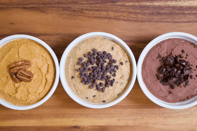 Chocolate Chip Cookie Dough Dessert Hummus | Chocolate Chip Cookie Dough Dessert Hummus that tastes like freshly mixed cookie dough. Creamy and rich with tons of chocolate chips mixed in. Perfect for satisfying all your cookie cravings the HEALTHY way. Vegan, gluten-free, and low in sugar.