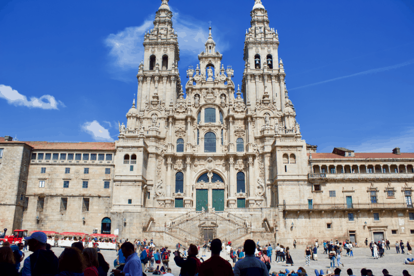 #HealthyHelperTravels: My Camino Experience | A recap of my experience trekking across Spain on the Camino Frances, the French Way, to Santiago de Compostela! Thoughts, feelings, and takeaways from the journey.