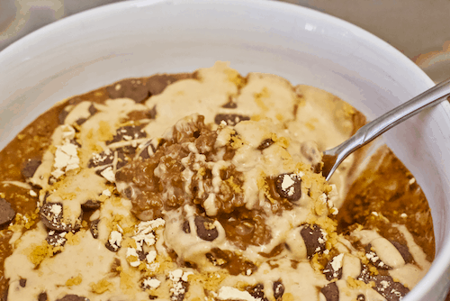Chocolate Peanut Butter Collagen Overnight Oats | A chocolate peanut butter delight for breakfast! These Chocolate Peanut Butter Overnight Oats are gluten-free, dairy-free, sugar-free, and full of protein to keep you satisfied until lunchtime.