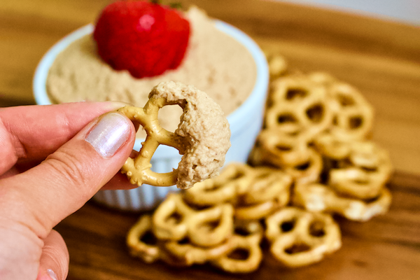 Protein Peanut Butter and Jelly Hummus | A high protein, sweet hummus dip with all the flavor of a classic peanut butter and jelly. Vegan, gluten-free, no added sugar, and easily made in 5 minutes.