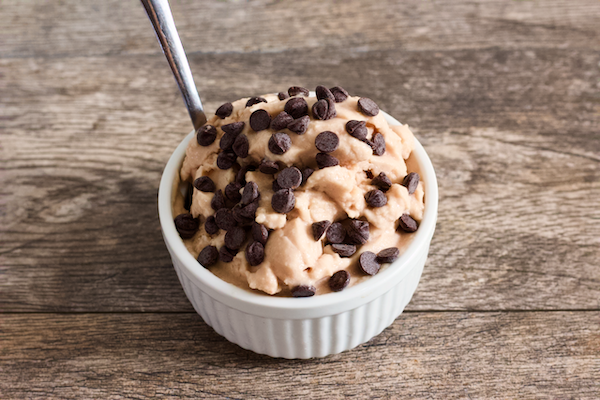 3-Ingredient Vegan Protein Ice Cream | Healthy vegan ice cream made in less than 5 minutes and with only 3 ingredients. This Vegan Protein Ice Cream is full of creamy deliciousness with no added sugar and a hidden veggie ingredient.